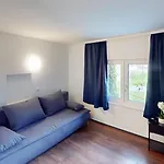 Crown Living Design Loft - Loft Mit Kueche, Bibliothek Und Gartensitzplatz, Grenznah Gelegen