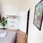 Lägenhet Crown Living Design Loft - Loft Mit Kueche, Bibliothek Und Gartensitzplatz, Grenznah Gelegen *