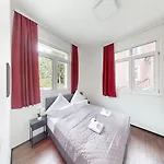 Crown Living Design Loft - Loft Mit Kueche, Bibliothek Und Gartensitzplatz, Grenznah Gelegen Apartment