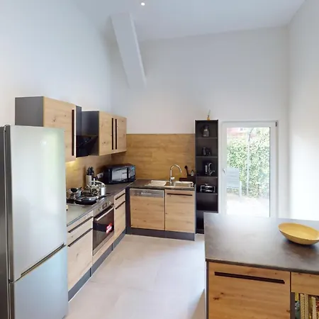 Crown Living Design Loft, Kueche, Bibliothek, Gartensitzplatz * Lustenau