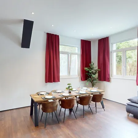 Apartment Crown Living Design Loft - Loft Mit Kueche, Bibliothek Und Gartensitzplatz, Grenznah Gelegen Lustenau