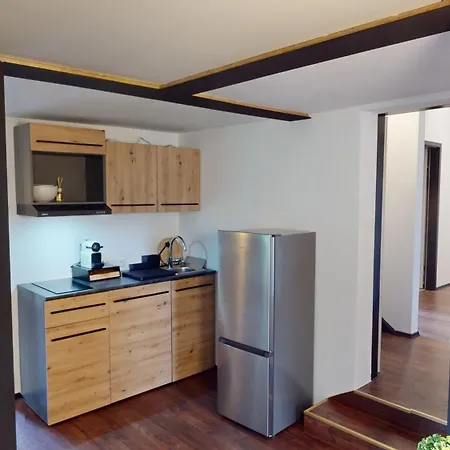 Appartement Crown Living Design Loft, Kueche, Bibliothek, Gartensitzplatz Lustenau