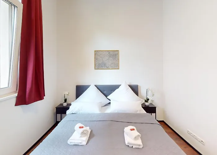 Apartament Crown Living Design Loft - Loft Mit Kueche, Bibliothek Und Gartensitzplatz, Grenznah Gelegen