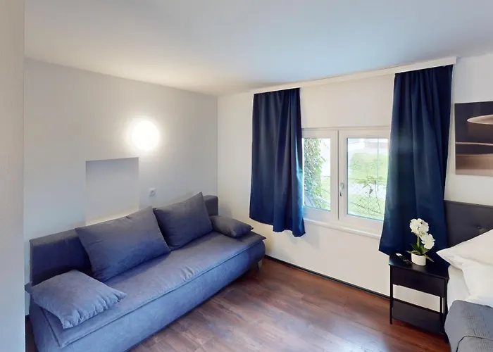 Crown Living Design Loft - Loft Mit Kueche, Bibliothek Und Gartensitzplatz, Grenznah Gelegen