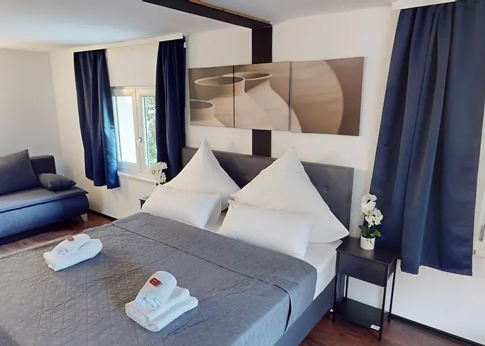 Crown Living Design Loft - Loft Mit Kueche, Bibliothek Und Gartensitzplatz, Grenznah Gelegen Apartament Lustenau